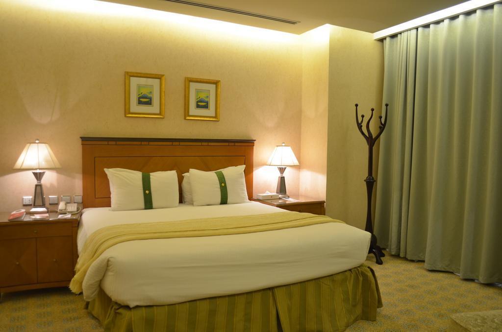 Eastyard Khobar Hotel - Formerly Ramada By Wyndham Khobar Exteriör bild