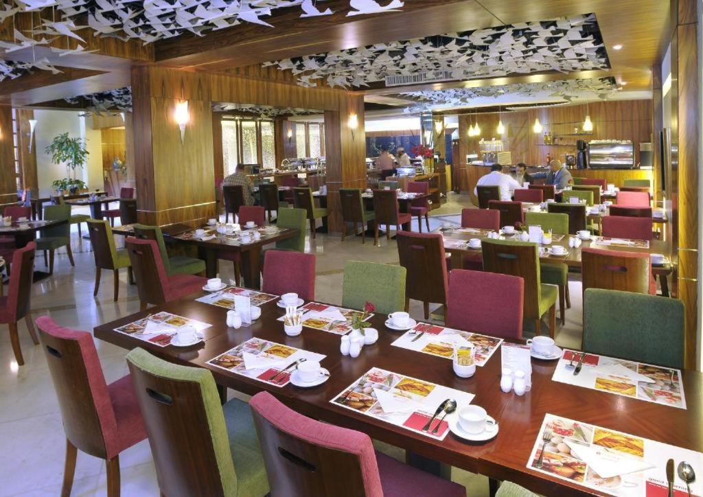 Eastyard Khobar Hotel - Formerly Ramada By Wyndham Khobar Exteriör bild