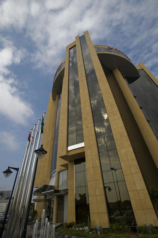 Eastyard Khobar Hotel - Formerly Ramada By Wyndham Khobar Exteriör bild