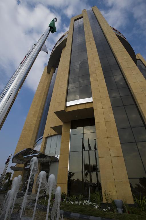 Eastyard Khobar Hotel - Formerly Ramada By Wyndham Khobar Exteriör bild