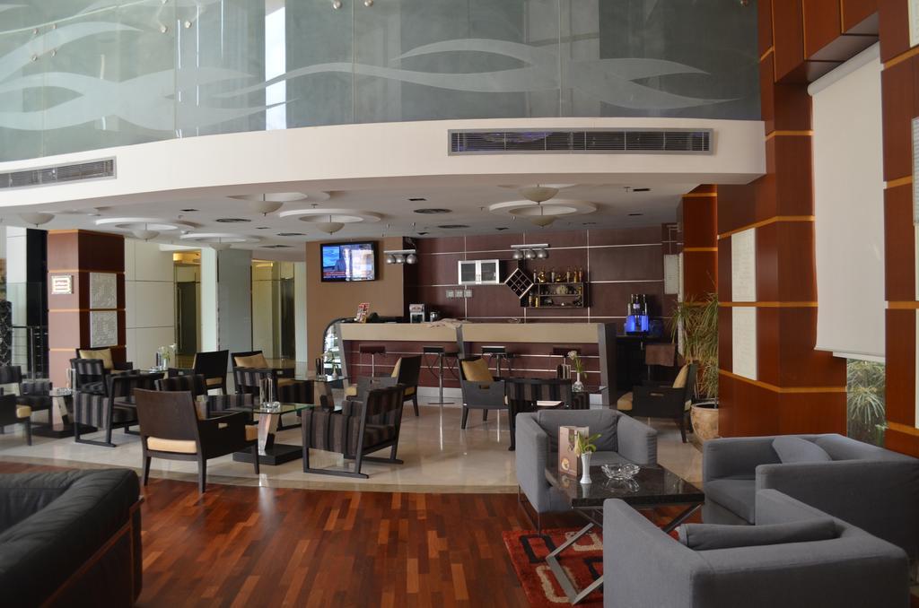 Eastyard Khobar Hotel - Formerly Ramada By Wyndham Khobar Exteriör bild
