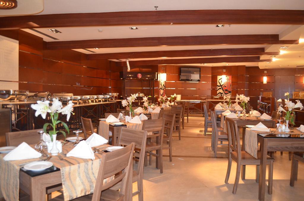 Eastyard Khobar Hotel - Formerly Ramada By Wyndham Khobar Exteriör bild