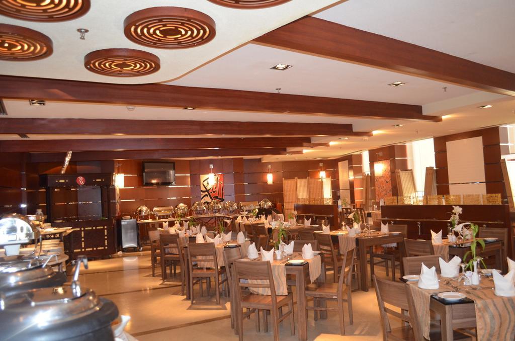Eastyard Khobar Hotel - Formerly Ramada By Wyndham Khobar Exteriör bild