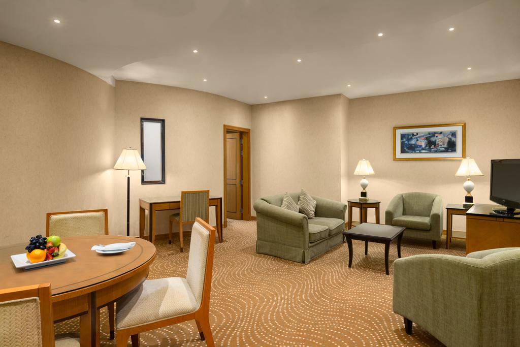 Eastyard Khobar Hotel - Formerly Ramada By Wyndham Khobar Exteriör bild