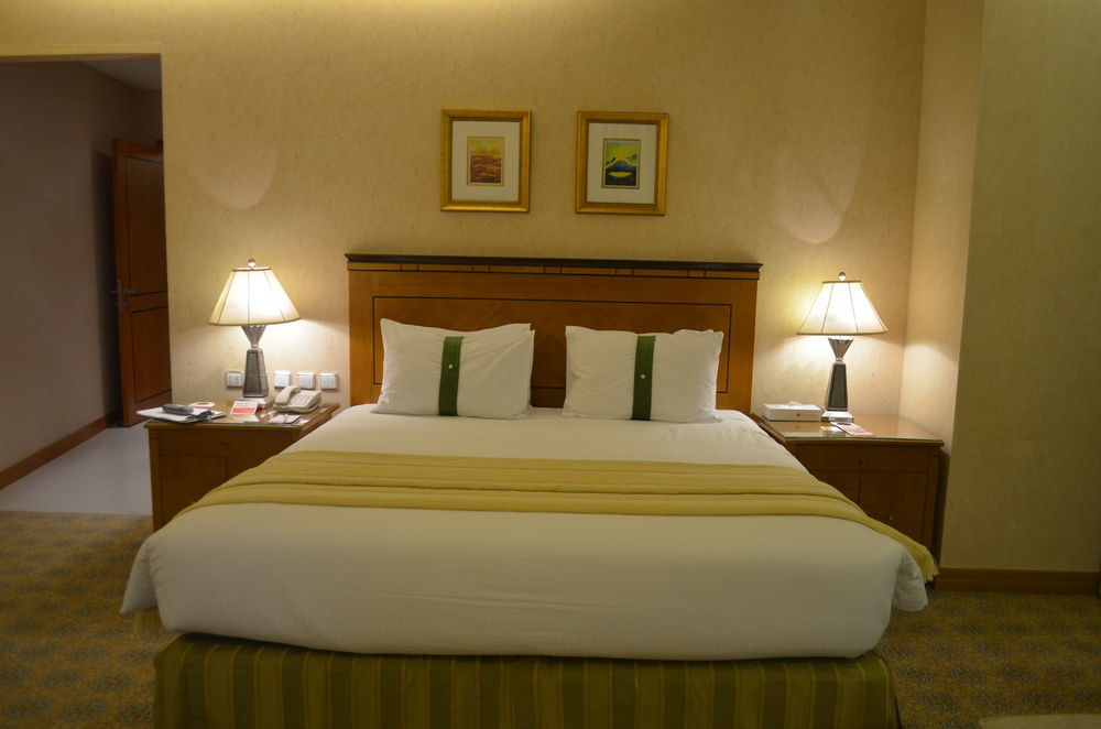 Eastyard Khobar Hotel - Formerly Ramada By Wyndham Khobar Exteriör bild