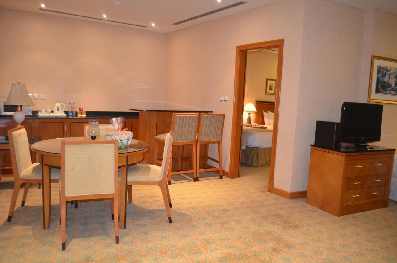 Eastyard Khobar Hotel - Formerly Ramada By Wyndham Khobar Exteriör bild