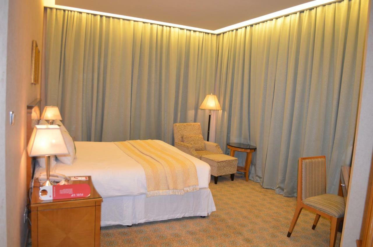 Eastyard Khobar Hotel - Formerly Ramada By Wyndham Khobar Exteriör bild
