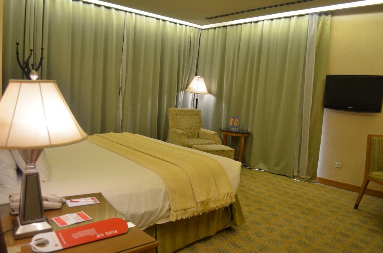 Eastyard Khobar Hotel - Formerly Ramada By Wyndham Khobar Exteriör bild
